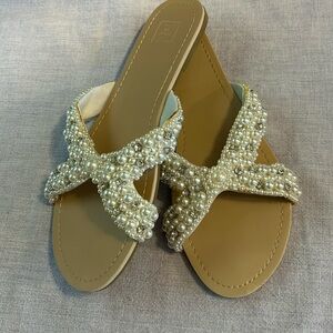 NWOT DB Studio sandals